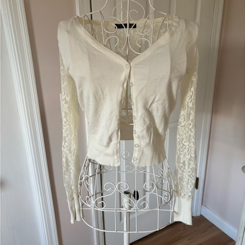 Love Culture Cream Lace Sleeve Button Down Top